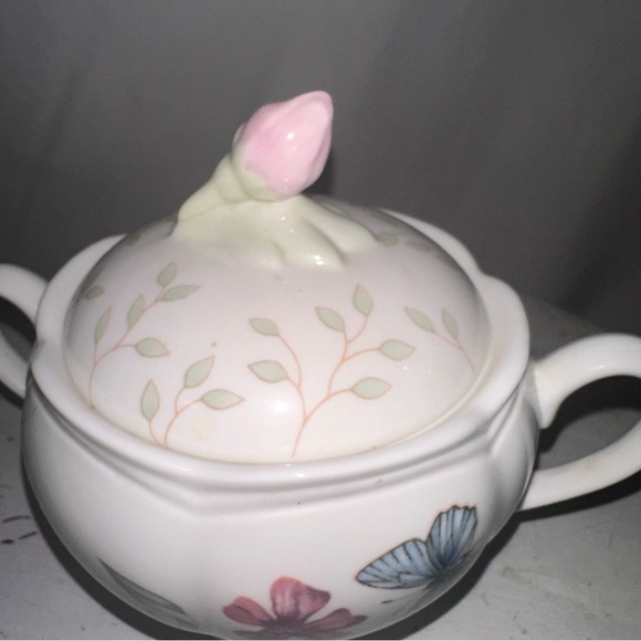 Lenox Butterfly Meadow Lidded Double Handle Sugar Bowl Artist Louise Le Luyer - Picture 4 of 9